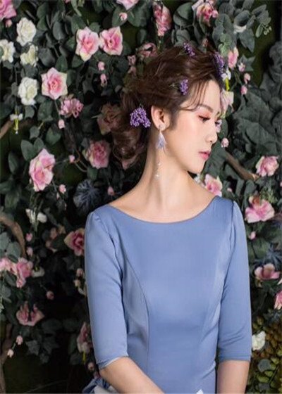 唐嫣婧2010年考入西安音乐星空真人