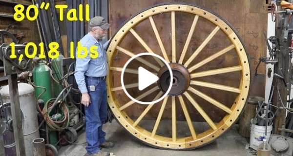 Wagon Wheel construction for chandelier