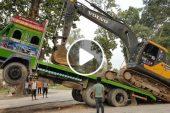 Volvo Excavator Loading in Low Bed Truck By Experience Operator