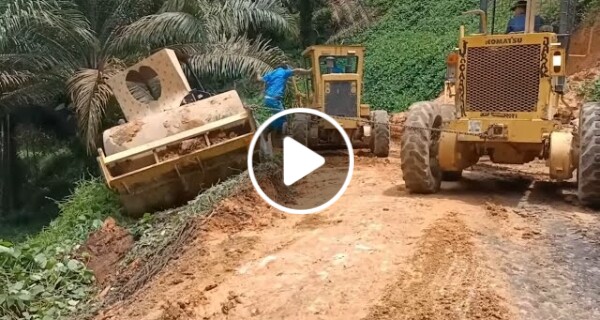 Construction Machines Accidents Compilation Amazing Dangerous Trucks Excavators Dozers Cranes Fails